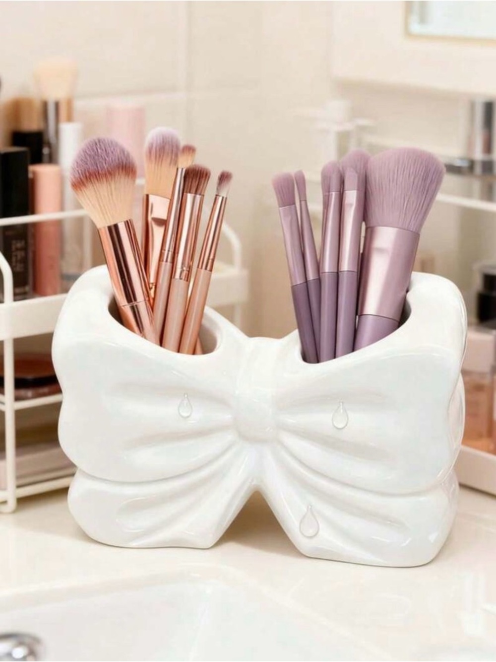 White Bow Makeup Brush/Toothbrush/Pen Holder
